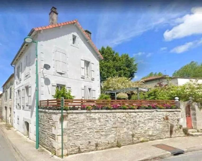 Montemboeuf Centre Town House Free Wifi 빌라 외부 사진